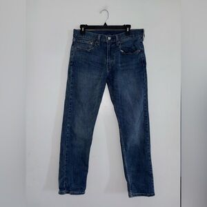 Levi’s • 502 Jeans (Men’s)